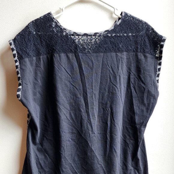 Van Heusen Black/White Print Cap Sleeve Blouse Size Large - Picture 11 of 12